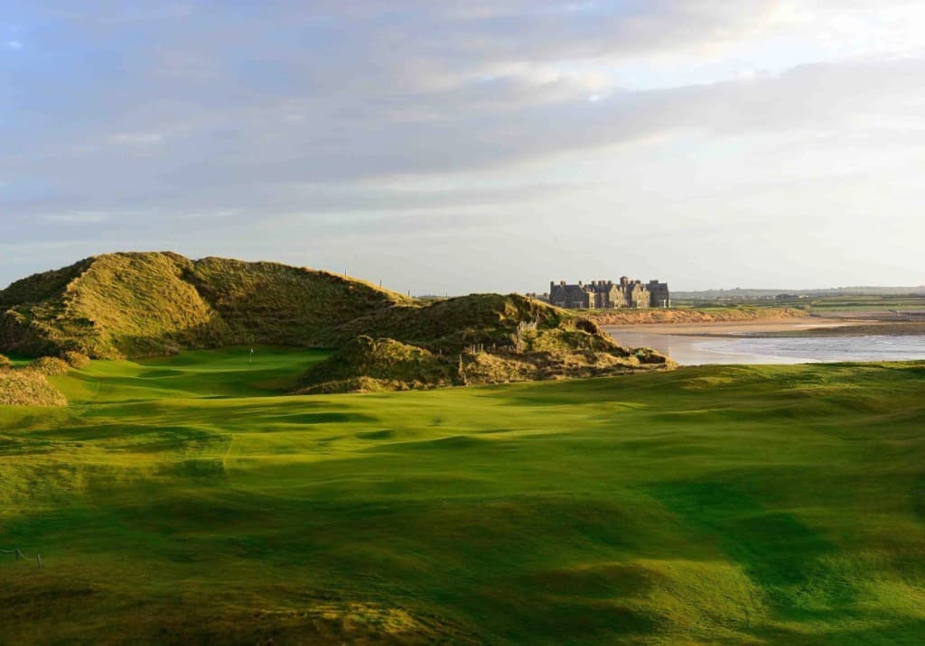 Doonbeg links with the lodge and Doughmore Beach beyond